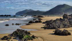 "Noja consigue el galardón Bandera ECOPLAYAS 2025" en sus tres playas