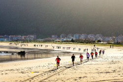 Noja despide el año con su tradicional San Silvestre