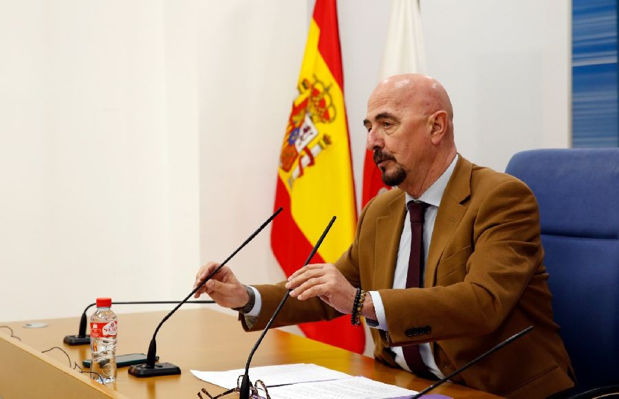 Pascual asegura que no conoce el Proyecto de Estatuto Marco pero que no lo aceptar&aacute; si legisla "contra todo el mundo"