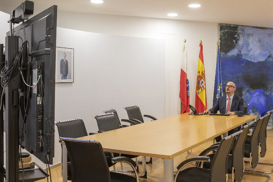 Pascual dice que la ministra "echa balones fuera" respecto a la huelga de m&eacute;dicos y lamenta "su descaro"