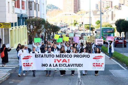 Pascual vuelve a advertir de que la huelga m&eacute;dica indefinida ser&aacute; "desastrosa" para Cantabria