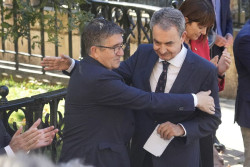 Patxi L&oacute;pez apoya a Zapatero y cuestiona que su investigaci&oacute;n parta de un m&oacute;vil incautado hace cinco a&ntilde;os por EEUU