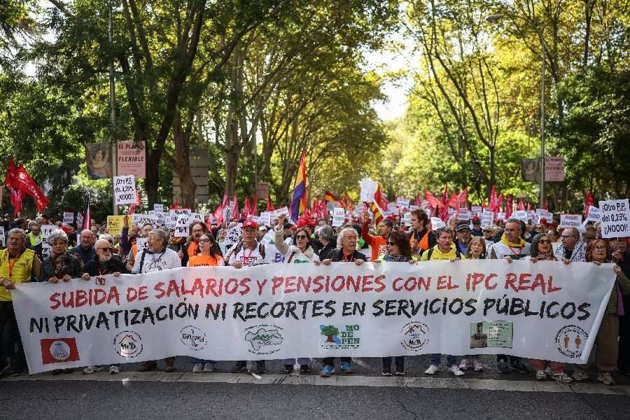 Pensionistas se manifiestan en Madrid para reclamar pensiones dignas, mejores salarios y acceso a la vivienda