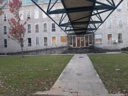 Piden dos a&ntilde;os a un acusado por abusar sexualmente y abofetear a una menor en una discoteca