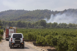 Quinto d&iacute;a del incendio de la Vall d`Uix&oacute;: puntos calientes menos intensos y extensos que d&iacute;as pasados