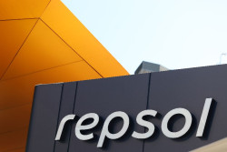 Repsol culmina programa de recompra de acciones por 300 millones con adquisición de 25,19 millones de títulos
