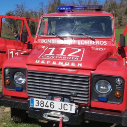  Rescatados tres j&oacute;venes de Santander tras perderse en una pista de la ruta de los Puentes en Mazcuerras