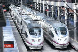 Retrasos en la l&iacute;nea de alta velocidad Madrid-Valencia-Alicante por una incidencia en la maquinaria
