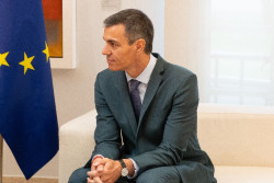 S&aacute;nchez llama a Clavijo y este le reitera que Canarias no quiere el barco que se vaya a Pa&iacute;ses bajos o a la Moncloa