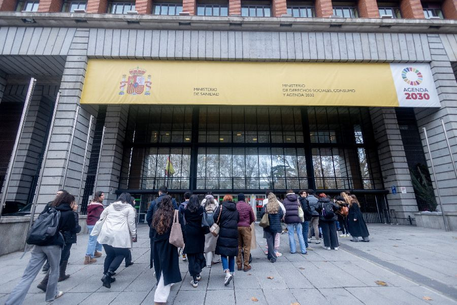 Sanchez manda  crear una Mesa de an&aacute;lisis para vigilar la aplicaci&oacute;n del decreto de sanidad universal a migrantes irregulares