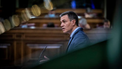 S&aacute;nchez presenta un plan tarde, mal y con perfume comunista. Por Carlos Magdalena