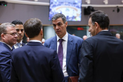 S&aacute;nchez reitera que habr&aacute; generales en 2027 pero Espa&ntilde;a las quiere ahora y no cuando a &eacute;l le apetezca