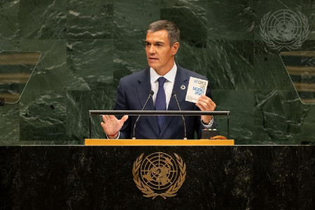 S&aacute;nchez se&ntilde;ala ahora que no ha habido invasi&oacute;n sino  desinformaci&oacute;n" y elogia a Marruecos  
