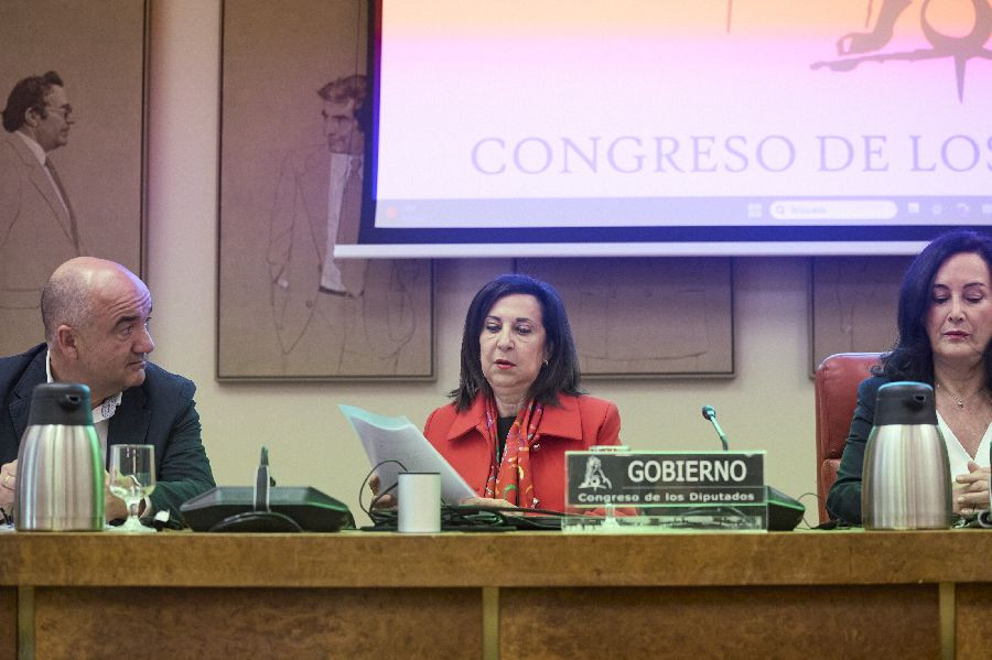 S&aacute;nchez y Robles llaman idiotas a los espa&ntilde;oles y norteamericanos diciendo que las relaciones con EEUU son excelentes