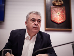 Santos Cerd&aacute;n insiste en que no ha hecho "nada ilegal ni hay niguna trama"