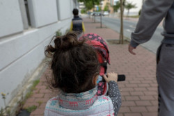  Sim&oacute;n recomienda que los nietos no den abrazos a los abuelos porque es "un riesgo innecesario"