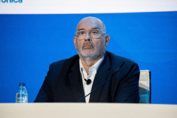 Telef&oacute;nica prev&eacute; entrar con un 10% &oacute; 15% del capital en la gigafactor&iacute;a de IA europea para Espa&ntilde;a