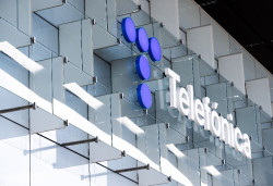 Telef&oacute;nica reconoce que la UE "se ha quedado atr&aacute;s" en desarrollo tecnol&oacute;gico, aunque ve un "despertar"