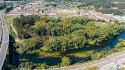 Torrelavega contrata a cuatro trabajadores para mantener los espacios renaturalizados