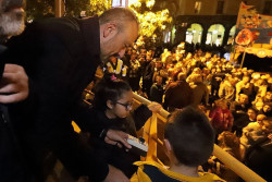 Torrelavega `enciende` la Navidad y se prepara para abrir el mercado en la Avenida de Espa&ntilde;a