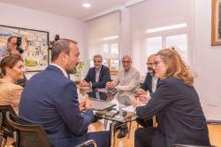 Torrelavega pide apoyo al Gobierno para la nueva bolera y pabell&oacute;n en Tanos