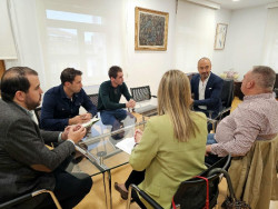 Torrelavega traslada a Hosteler&iacute;a la voluntad de colaborar en la regulaci&oacute;n de terrazas y pisos tur&iacute;sticos