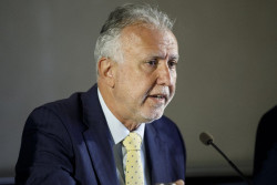 Torres ofrece un puerto de Canarias para que atraque el crucero con el hantavirus 