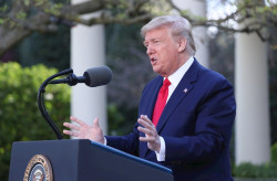 Trump asegura que EEUU ha recibido suministros de China y Rusia para responder a la crisis del coronavirus