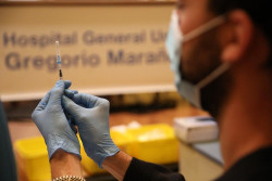  Un estudio confirma que no hay efectos graves para la salud relacionados con las vacunas de Pfizer y Moderna