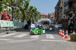 Un total de 14 equipos compiten el domingo en Torrelavega en el circuito de veh&iacute;culos ecol&oacute;gicos de Bridgestone