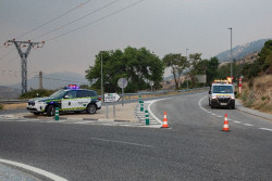 Unas 13 carreteras madrile&ntilde;as permanecen afectadas por el incendio de la sierra oeste, con cortes totales o parciales