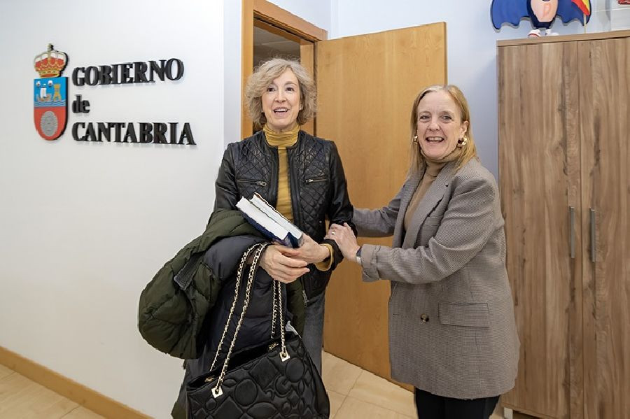 Urrutia ve "fundamental" conocer el testimonio de las v&iacute;ctimas del terrorismo y ensalza la labor de Ana Ir&iacute;bar