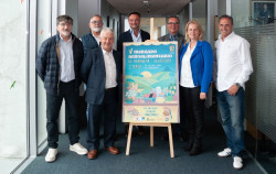 Villaescusa celebra su Mercado Agroalimentario con m&uacute;sica y danza tradicional