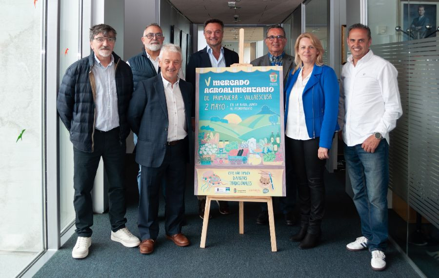 Villaescusa celebra su Mercado Agroalimentario con m&uacute;sica y danza tradicional