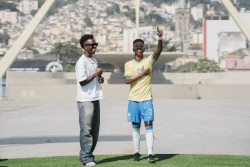 Vin&iacute;cius J&uacute;nior presenta su figura de cera de la mano de Madame Tussauds en Brasil