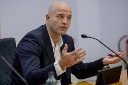 Xavier Vilajoana acusa a Laporta de "maquillar las cuentas" y advierte que el Bar&ccedil;a es "el club m&aacute;s endeudado"